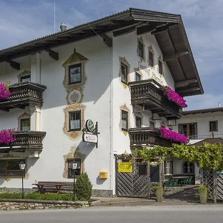 Landgasthof Pfarrwirt Guest house 3*